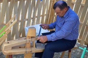 Carpenter at work Silar