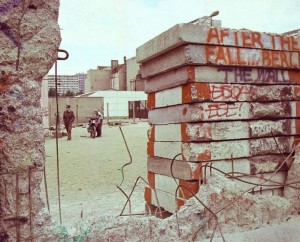 Berlin Wall hole Jurek Durczak